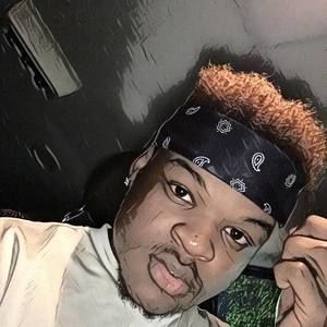 Meet your Posher, Tee